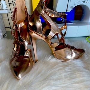 Women’s Rosa Gold Heels
